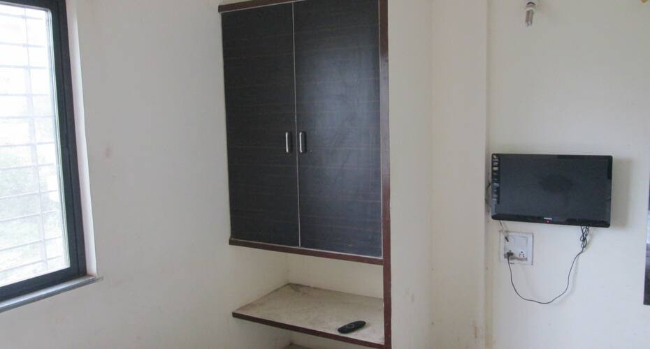 Hotel Visawa Lodging, Jalgaon 5